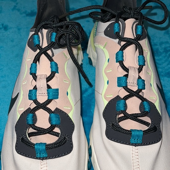 Nike React Element - Picture 4 of 8